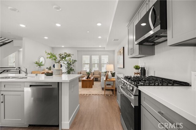 2109 N White Ave in La Verne, CA - Building Photo