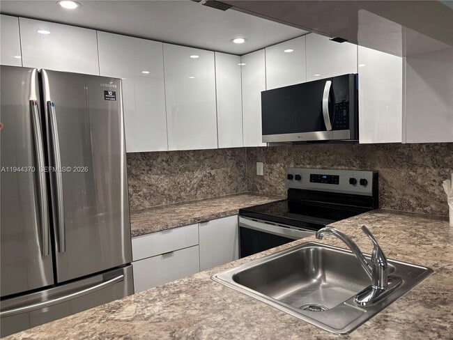 property at 10023 Winding Lake Rd