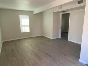 312 W Rentz St in Weatherford, TX - Building Photo - Building Photo