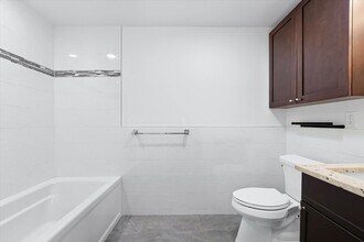 251 Newark Ave in Jersey City, NJ - Building Photo - Building Photo