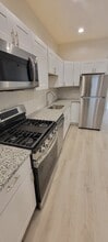 2230 Christian St, Unit 1 in Philadelphia, PA - Foto de edificio - Building Photo