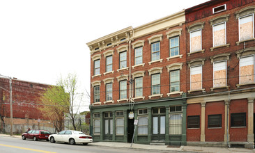 13-15 W Mcmicken Ave in Cincinnati, OH - Building Photo - Building Photo