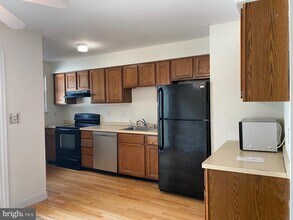 325 Barley Dr in Newark, DE - Foto de edificio - Building Photo