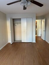 1637 Oakwood Dr, Unit S105 in Penn Valley, PA - Foto de edificio - Building Photo