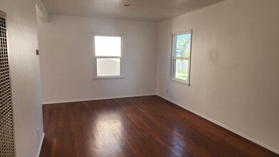 1739 S Tremont St in Oceanside, CA - Building Photo - Building Photo