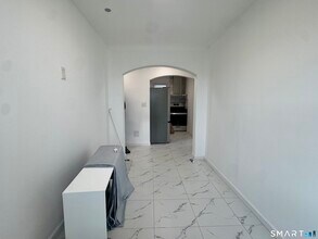 41 Young Dixon Way in Stamford, CT - Building Photo - Building Photo