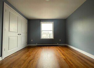 363 Halladay St in Jersey City, NJ - Foto de edificio - Building Photo