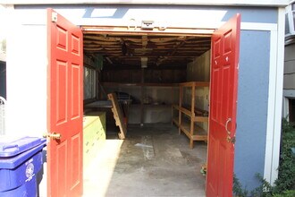 35 Atherton Ave in Crockett, CA - Building Photo - Building Photo