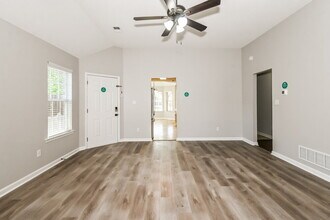 9892 Southern Oak Way in Olive Branch, MS - Building Photo - Building Photo