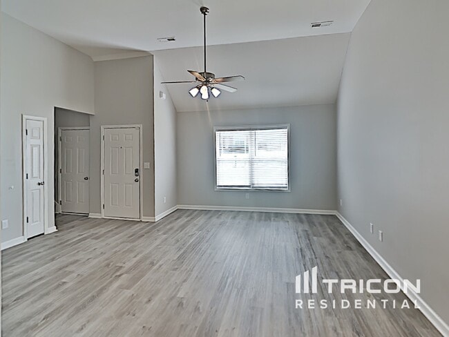 586 Cameo Ct in Clarksville, TN - Building Photo - Building Photo