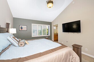 8172 Manitoba St in Playa Del Rey, CA - Building Photo - Building Photo