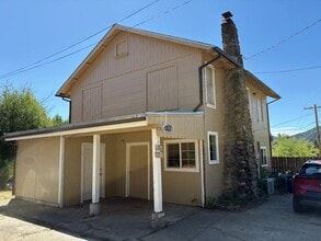 10 Church St in Weaverville, CA - Building Photo - Building Photo