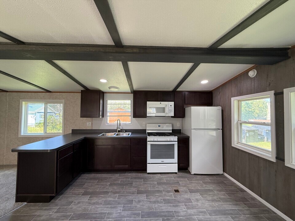 344 Creek Rd in Locke, NY - Building Photo