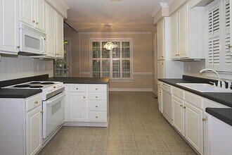 3401 W Wyndham Ln in Durham, NC - Building Photo - Building Photo