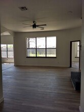 16229 Seminole Dr. in Edmond, OK - Foto de edificio - Building Photo