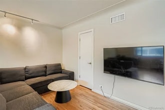 636 N Washington St, Unit 102 in Denver, CO - Building Photo - Building Photo