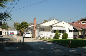 713 E Windsor Rd in Glendale, CA - Building Photo - Building Photo