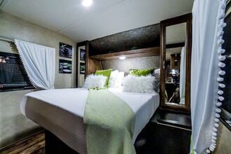 82 Hedgeiron Dr in Leitchfield, KY - Foto de edificio - Building Photo