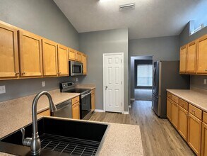 2155 Hagood Loop in Crestview, FL - Building Photo - Building Photo