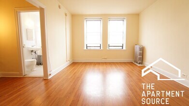 2777 N Milwaukee Ave, Unit 121 in Chicago, IL - Building Photo - Building Photo