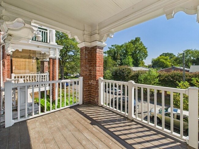 property at 2400 Barton Ave