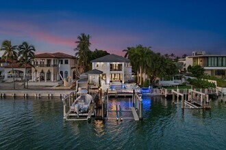 176 S Hibiscus Dr in Miami Beach, FL - Building Photo - Building Photo