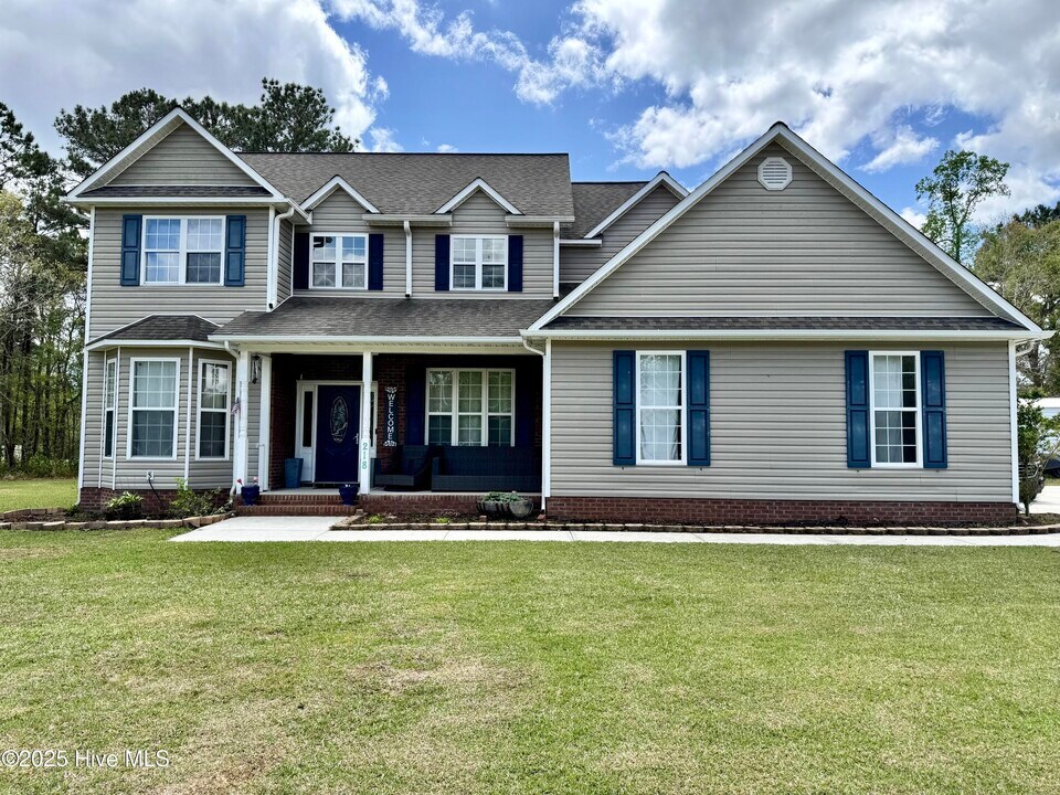 218 Riverbend Rd in Jacksonville, NC - Building Photo