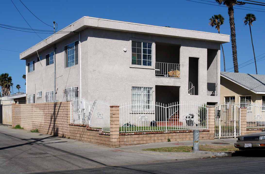 1231 S Myrtle Ave in Inglewood, CA - Building Photo