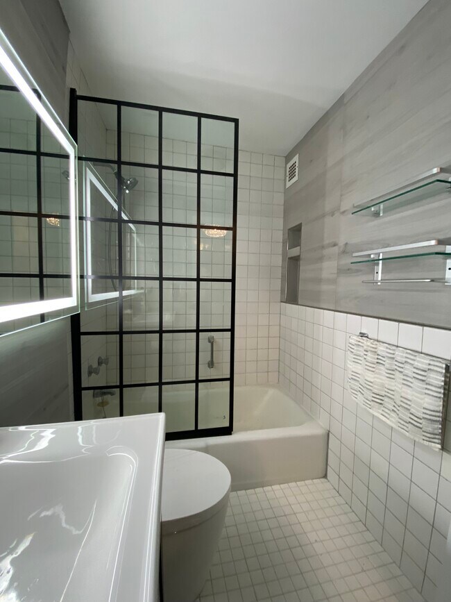 property at 5455 N Sheridan Rd
