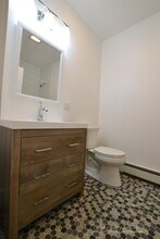 35 Pratt St, Unit 1 in Boston, MA - Foto de edificio - Building Photo