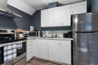 5428 Second Avenue in Niagara Falls, ON - Building Photo - Building Photo