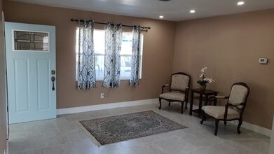 651 16th St NW in Largo, FL - Building Photo - Building Photo