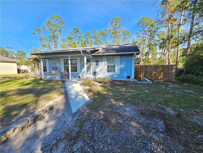 4121 8th Ave SE in Naples, FL - Building Photo - Building Photo