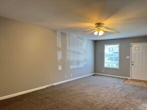 918-1/2 Kingsbury Dr in Clarksville, TN - Building Photo - Building Photo