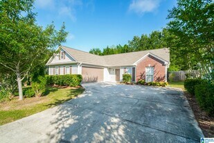 601 Meriweather Dr in Calera, AL - Building Photo