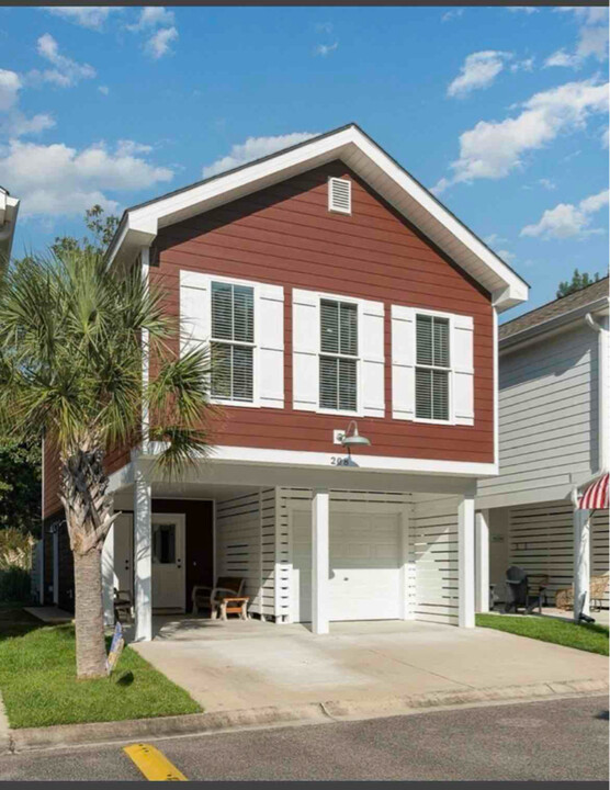 208 Kings Crossing Loop in Murrells Inlet, SC - Building Photo