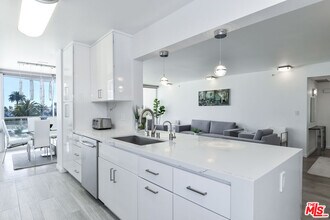 201 Ocean Ave in Santa Monica, CA - Building Photo - Building Photo