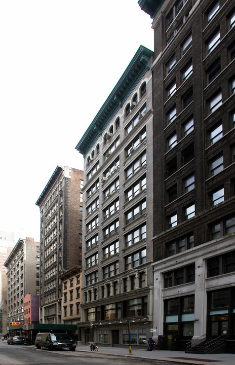 Cooperative in New York, NY - Building Photo