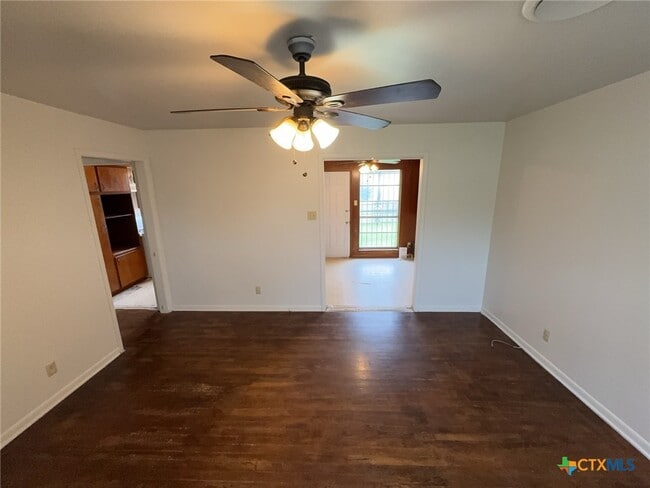 property at 3312 Lake Travis Ave