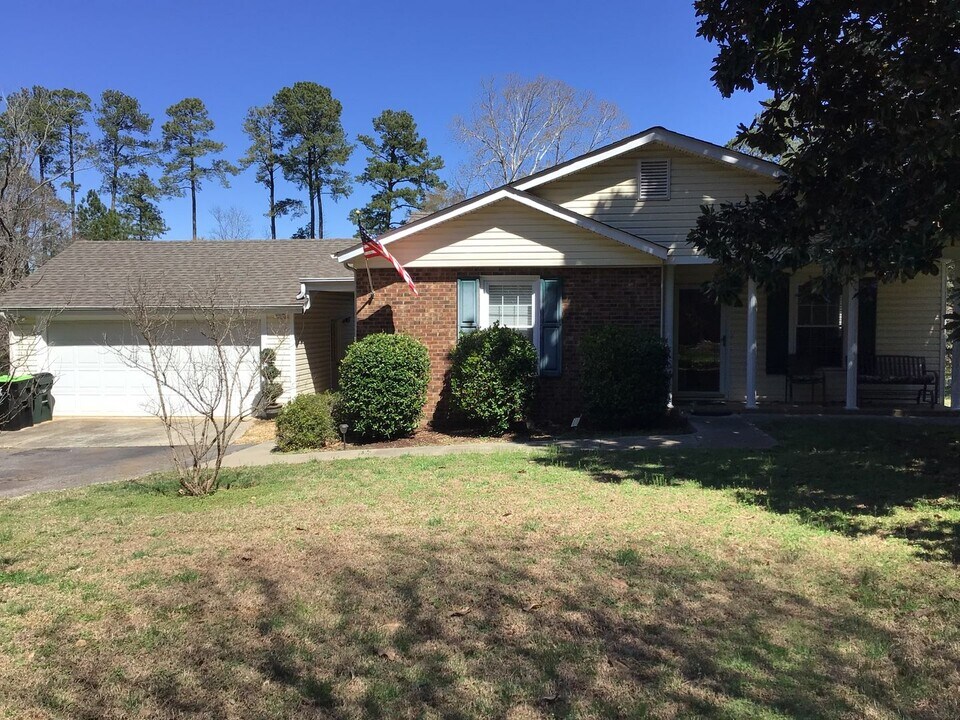 13908 Possum Track Rd in Raleigh, NC - Building Photo