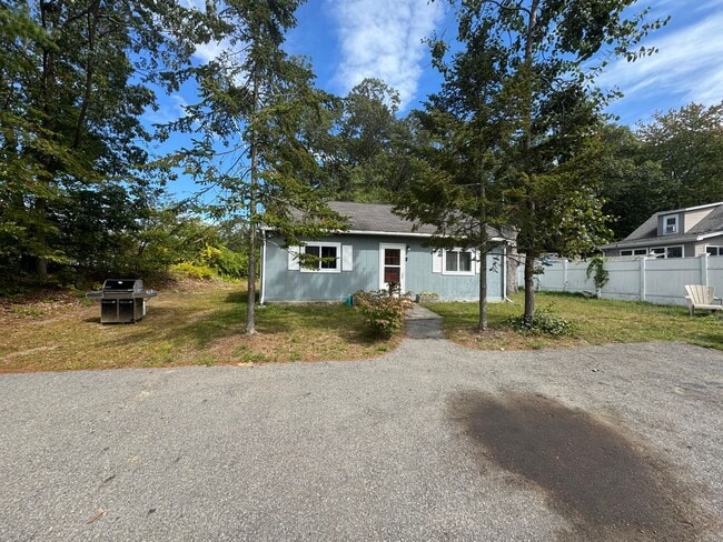 13 Dock Ln in Salisbury, MA - Building Photo - Building Photo