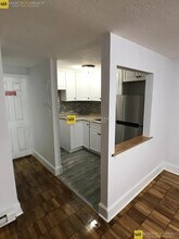 21 Boston St, Unit #1 in Boston, MA - Foto de edificio - Building Photo
