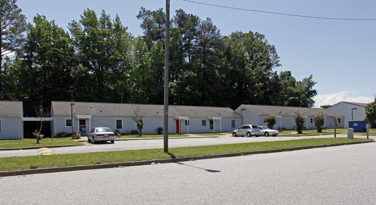 Phoenix Village Apartments 1 & 2 in Newport News, VA - Building Photo