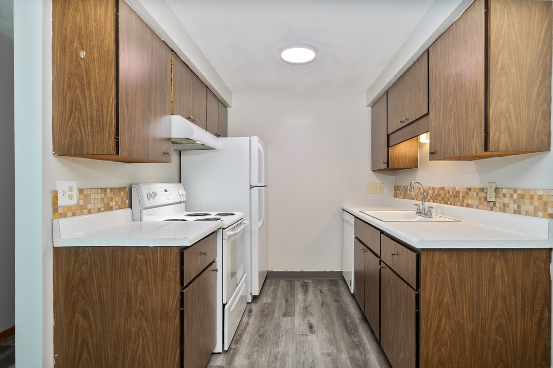 Arbor Park Apartments in Canton, OH - Foto de edificio