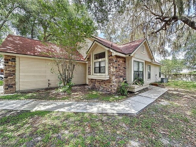 5392 Rocking Horse Pl in Oviedo, FL - Building Photo - Building Photo