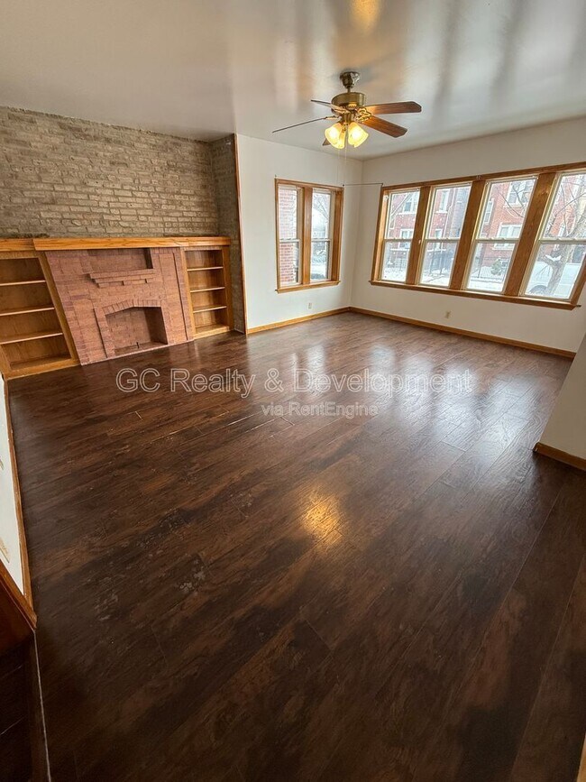 6124 S Whipple St in Chicago, IL - Building Photo - Building Photo