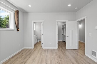 899 Point Brown Ave SW in Ocean Shores, WA - Building Photo - Building Photo