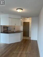 925 Bay St. in Toronto, ON - Building Photo - Building Photo