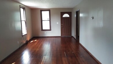 2048 N D St in Fremont, NE - Building Photo - Building Photo