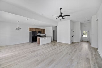 24032 S Bunker Hill Rd in Ponchatoula, LA - Building Photo - Building Photo